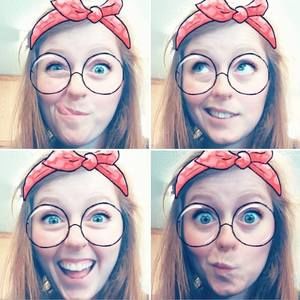 Meet your Posher, Kayla